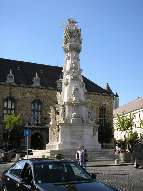 40 Budapešť, Hradní vrch, náměstí sv.Trojice (Szentháromság tér), 05.07.11